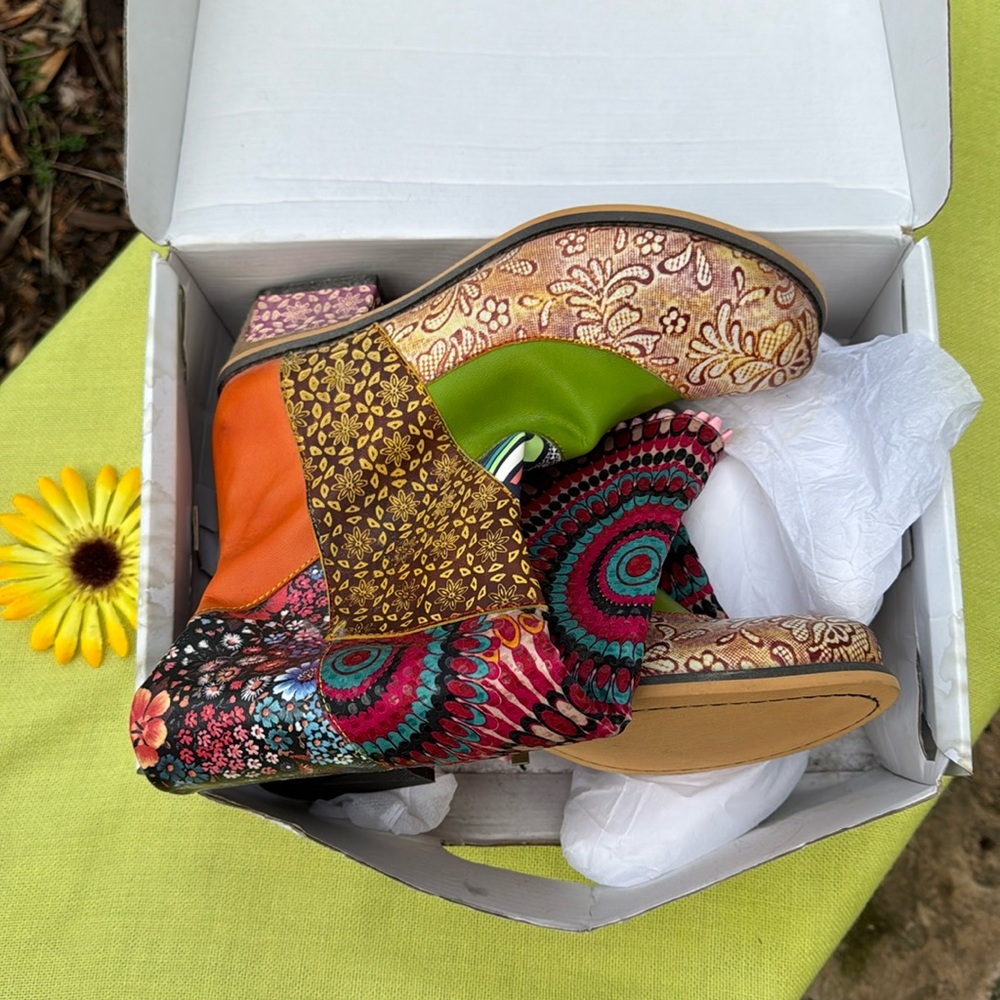 🩷 Made in Spain; Super Unique and Brand New! Vegan Leather Colorful Boots 9/40! - Picture 3 of 15